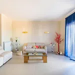 Charming Luxury Apartment: Sorrento Center